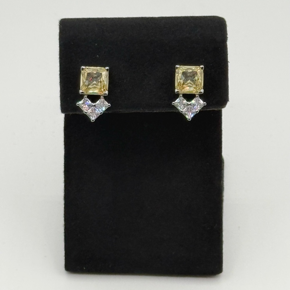 Bomb Party The Gogo Earrings Lemon Cubic Zirconia Hematite Plating Studs